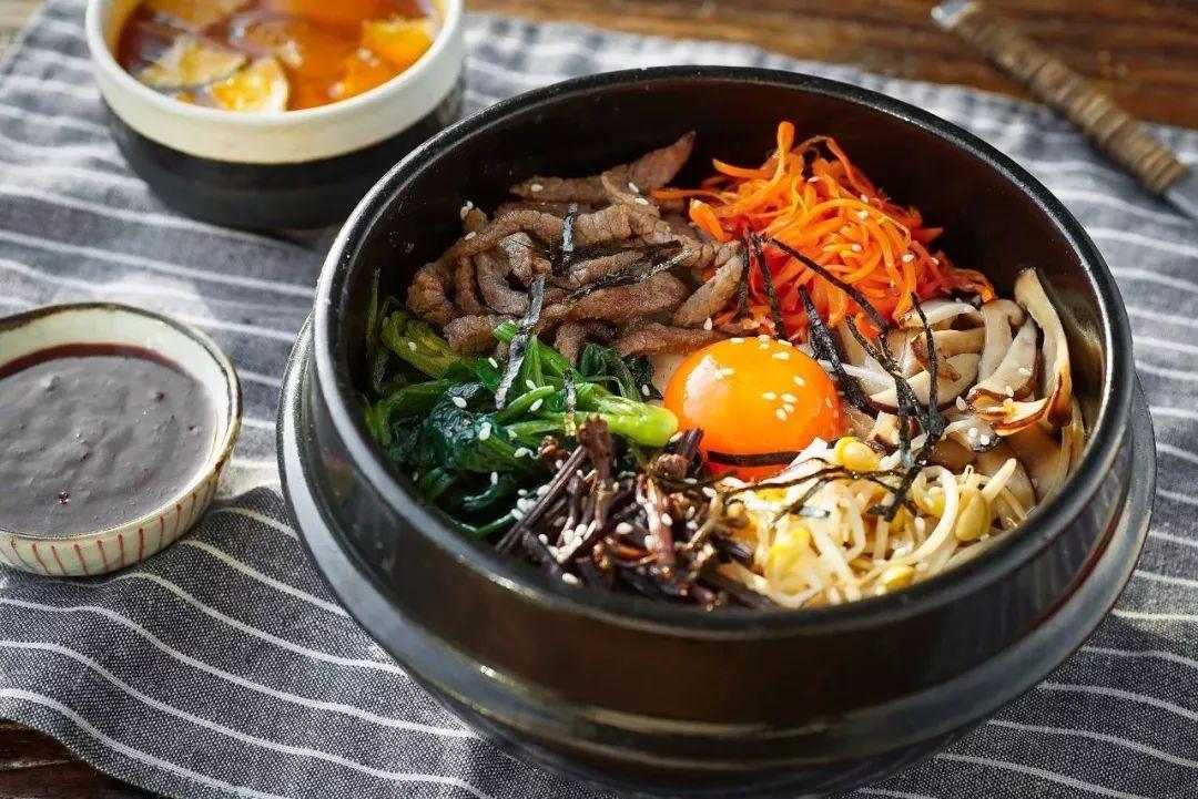 石鍋拌飯培訓(xùn)(圖3) 石鍋拌飯培訓(xùn)(圖3)