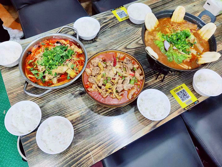 小地鍋+大盤(pán)雞落地成功！日營(yíng)收增千元(圖3)