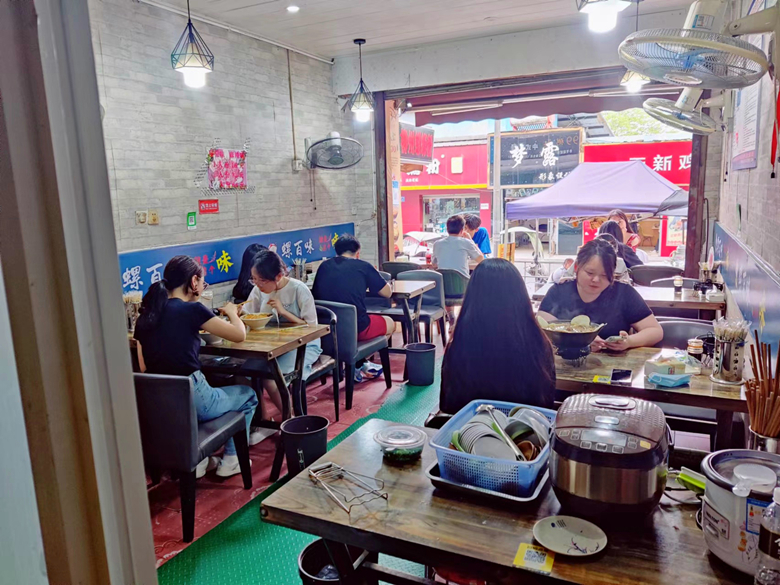 小地鍋+大盤(pán)雞落地成功！日營(yíng)收增千元(圖2)