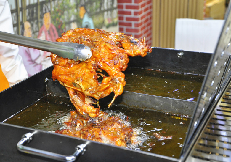 鐵板油炸雞架培訓(圖2) 鐵板油炸雞架培訓(圖2)