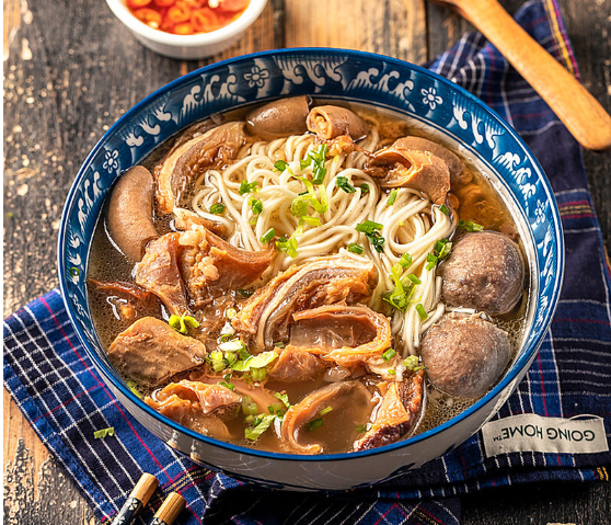 噴泉牛雜落地成功！食堂檔口日營收超兩千！(圖2)