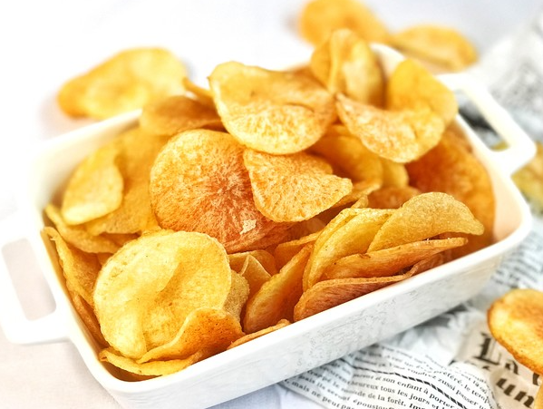 學(xué)正宗鮮炸大薯片多少錢？鮮炸大薯片培訓(xùn)學(xué)費(fèi)