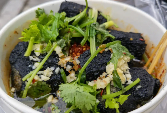 臭豆腐培訓(xùn)：傳承美食技藝，掌握獨(dú)特制作秘訣(圖1)