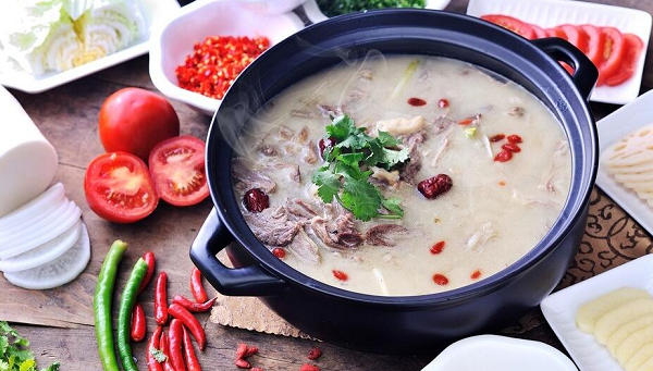 學(xué)做羊肉湯學(xué)費(fèi)多少錢？廚仟藝1000起