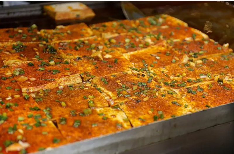 鐵板豆腐培訓(xùn)多少錢？學(xué)鐵板豆腐費用詳解(圖1)