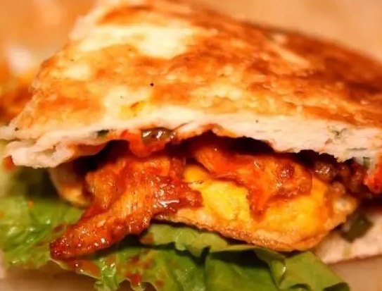 學(xué)里脊夾饃去哪里？里脊夾饃培訓(xùn)哪里學(xué)