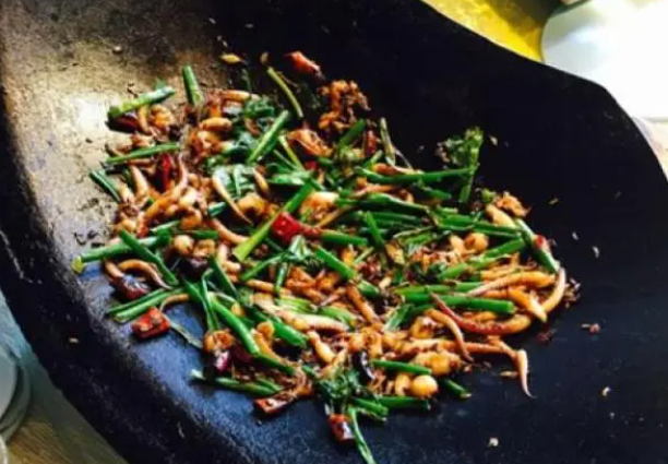 學(xué)鍋叉子烤肉多少錢？鍋叉子烤肉學(xué)費(fèi)多少(圖1)