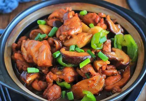 黃燜雞米飯的利潤大概多少？