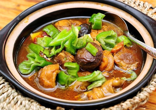 學(xué)黃燜雞學(xué)費多少錢？學(xué)黃燜雞米飯多少錢？