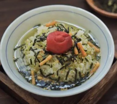 茶泡飯培訓(xùn)學(xué)費多少錢？學(xué)茶泡飯要多少錢