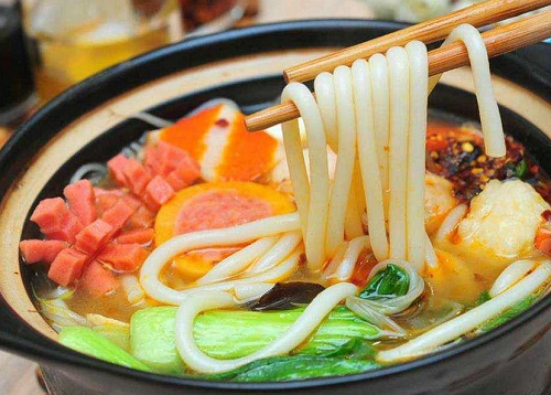 學(xué)砂鍋米線在哪里學(xué)？學(xué)砂鍋米線去哪學(xué)(圖1)