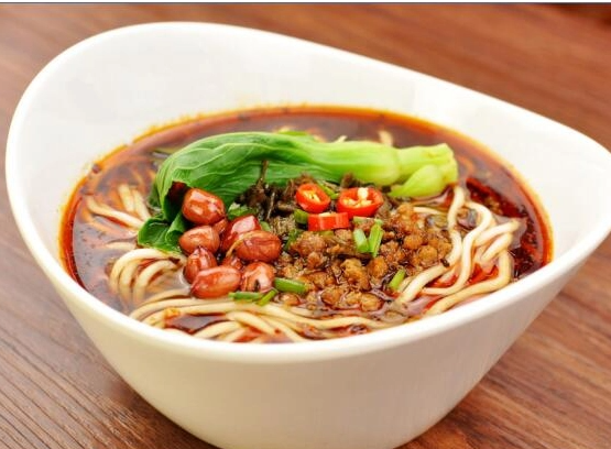 學(xué)重慶小面學(xué)費(fèi)一般多少錢？重慶小面培訓(xùn)費(fèi)用多少錢