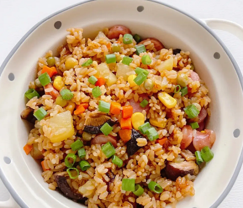 學(xué)懶人燜飯費(fèi)用要多少錢？懶人燜飯培訓(xùn)學(xué)費(fèi)多少(圖1)