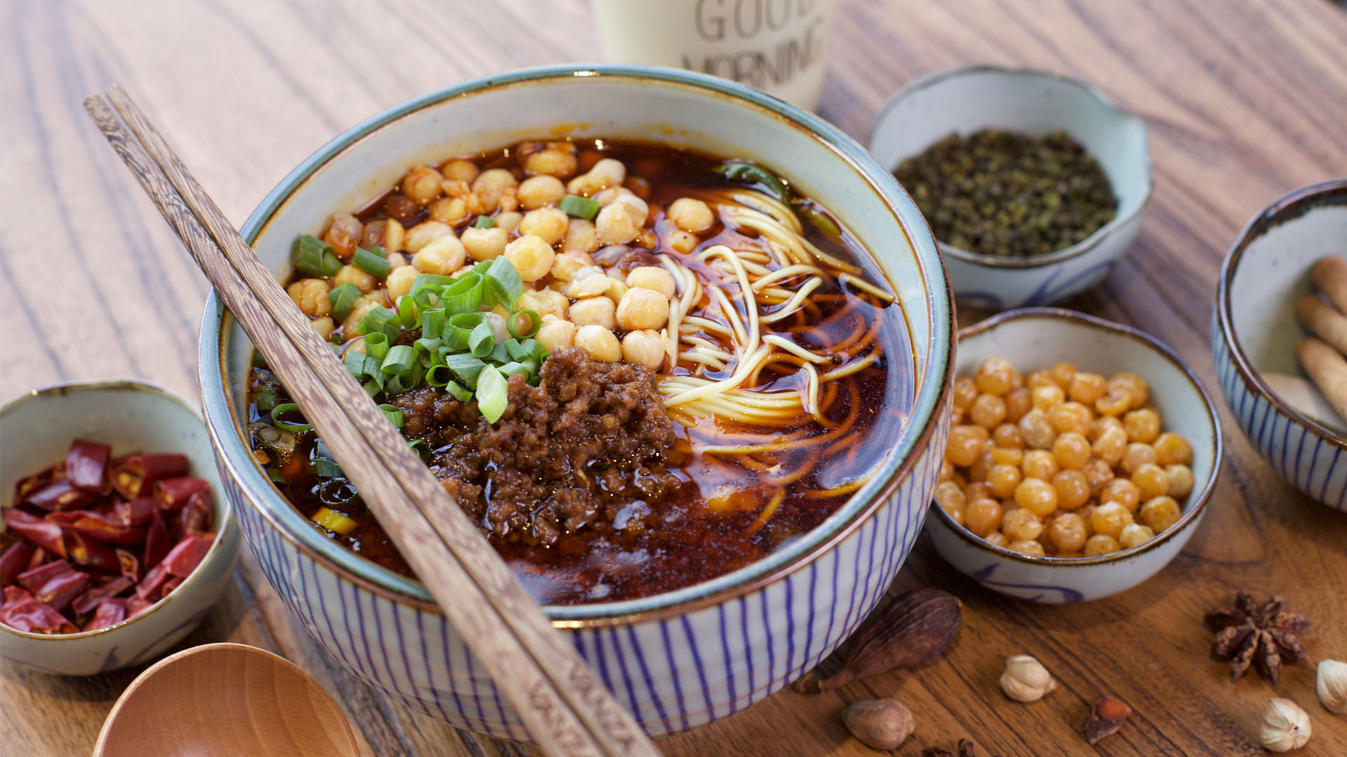 從入門(mén)到精通：學(xué)做重慶小面需要多久？(圖1)