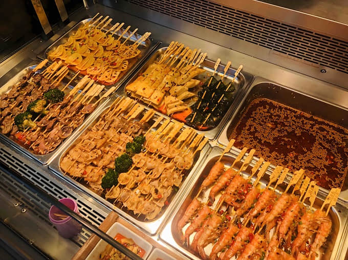 冷熱串串?dāng)[攤怎么樣？小本生意，大把賺錢！