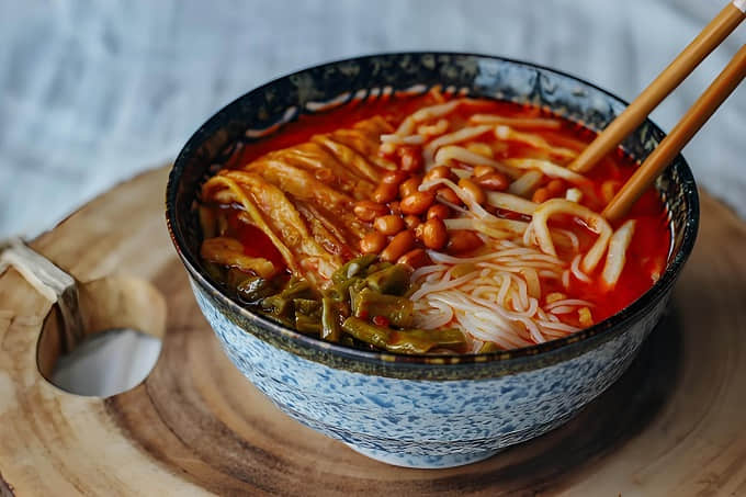 螺螄粉去哪里學(xué)正宗，學(xué)正宗螺螄粉的終極指南！(圖1)