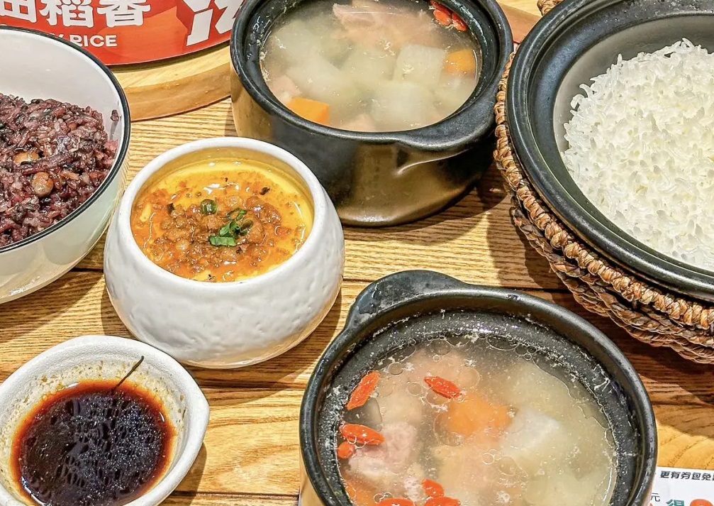 瓦罐燜飯，瓦罐燜飯是哪里的特色？解鎖創(chuàng)業(yè)新商機(jī)！(圖1)