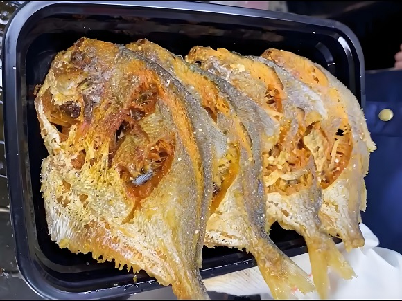 香飄十里！香煎深海魚擺攤，一出道就火爆，創(chuàng)業(yè)賺錢不是夢(mèng)！(圖3)