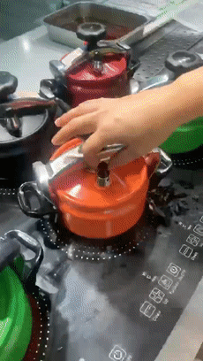 小燜鍋落地成功：“燜面賣絕了！日走100多單”(圖1)