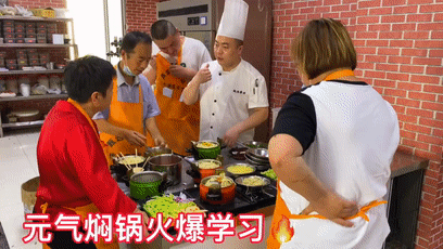 一鍋三用，出餐迅速！元氣燜鍋引發(fā)創(chuàng)業(yè)熱潮(圖1)