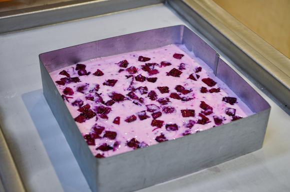 哪里可以學(xué)炒酸奶技術(shù)？快速上手，帶你解鎖更多小吃項(xiàng)目！(圖2)