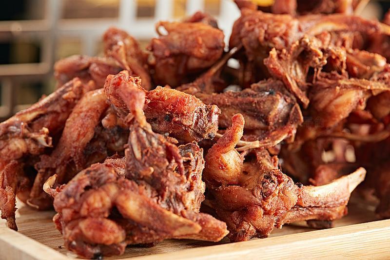 去哪里可以學(xué)炸雞叉骨的技術(shù)？創(chuàng)業(yè)者推薦，零基礎(chǔ)輕松掌握！(圖2)