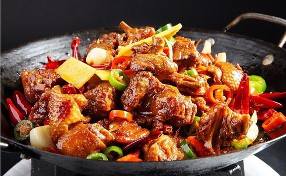 想學干鍋雞？哪里可以學到正宗技術？ 創(chuàng)業(yè)者必看，幫你選對培訓機構！(圖3)