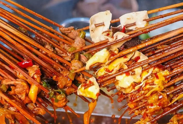 正宗串串香哪里培訓(xùn)？想開串串香店？找對(duì)正宗培訓(xùn)讓你輕松起步！(圖2)