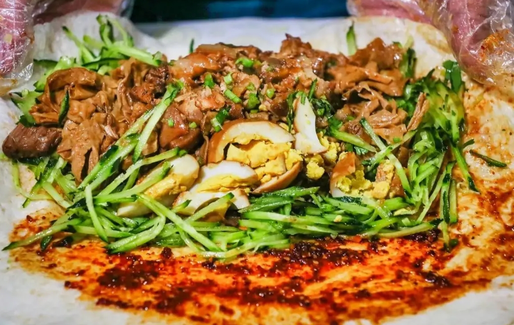 正宗鹵肉卷餅在哪里學(xué)?鹵香卷餅：創(chuàng)業(yè)者的美味財(cái)富起點(diǎn)(圖3)