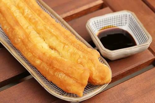 想學(xué)正宗脆皮油條？從零開(kāi)始學(xué)脆皮油條，選對(duì)機(jī)構(gòu)是成功關(guān)鍵！(圖2)