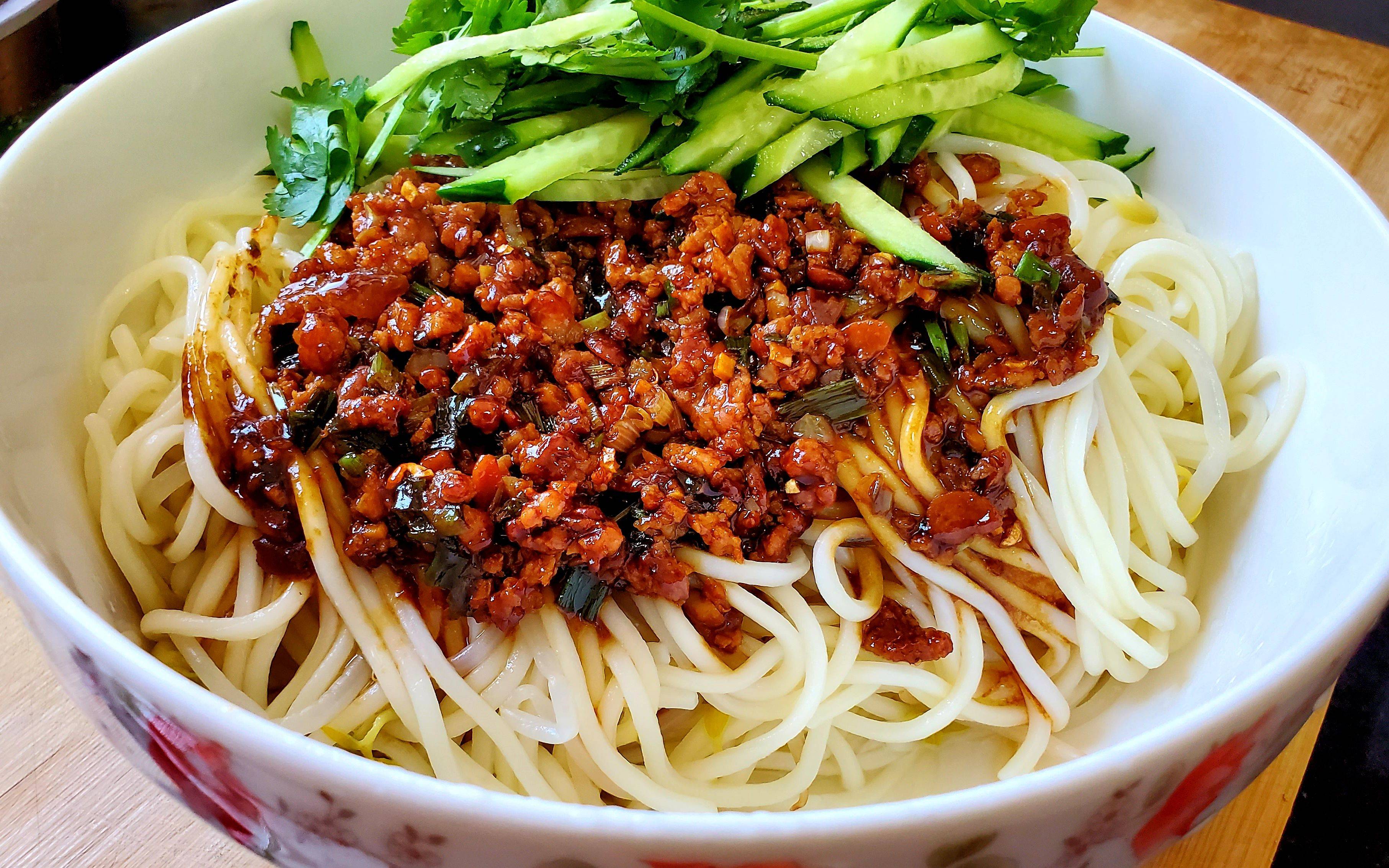 想學(xué)炸醬面？掌握技巧，讓你輕松開店！(圖2)