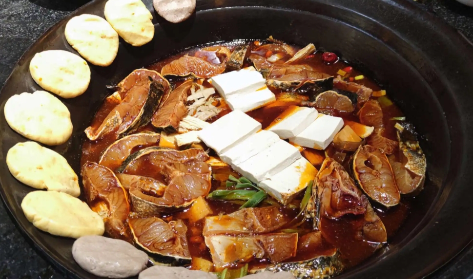 想開鐵鍋燉店？開一家鐵鍋燉店需要多少錢？開鐵鍋燉店投資預(yù)算全解析(圖2)