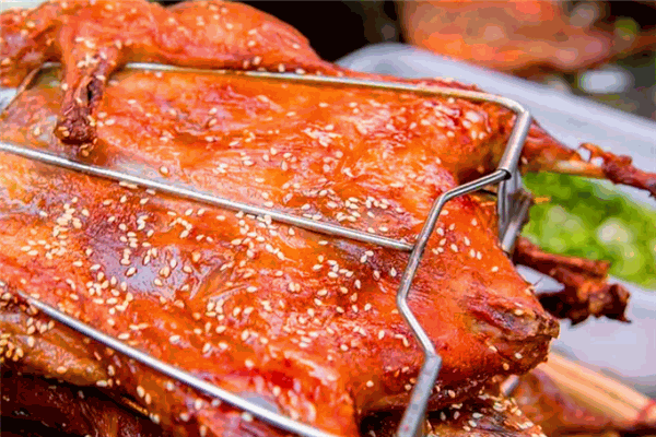 在哪里學(xué)鐵板鴨？想學(xué)鐵板鴨？提供專業(yè)培訓(xùn)，助你創(chuàng)業(yè)無(wú)憂！(圖2)