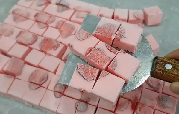 想開炒酸奶店？加盟炒酸奶店需要多少錢？不如學技術(shù)自己開店(圖2)