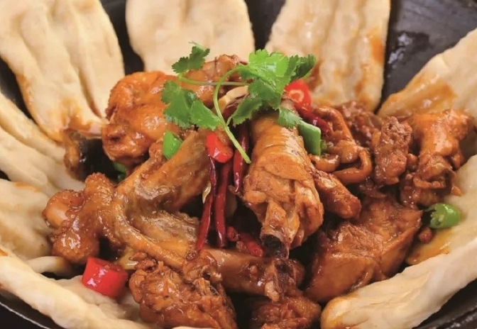 一步步掌握地鍋雞做法，提升你的餐飲技能，輕松開(kāi)店無(wú)壓力。(圖2)