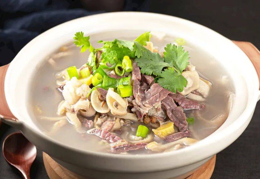 羊肉湯做法全揭秘，掌握核心技巧，品味濃郁鮮香(圖3)
