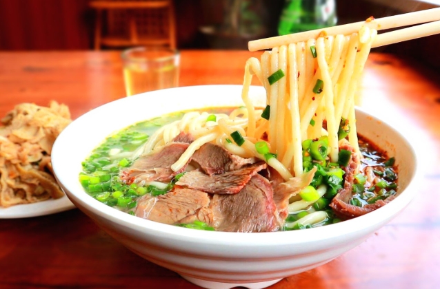 饸饹面培訓(xùn)技術(shù)哪里的正宗?從入門到精通，學(xué)習(xí)正宗饸饹面技巧(圖2)