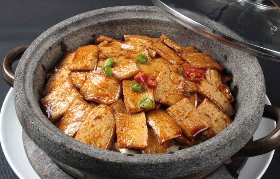 學(xué)習(xí)石鍋菜制作，輕松學(xué)會高人氣美食的秘訣(圖2)