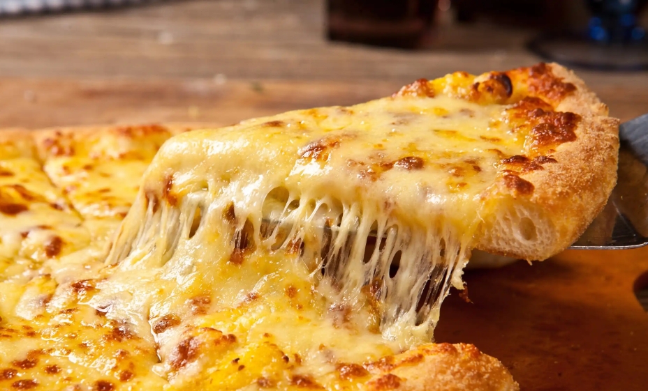 學披薩去哪里？小成本學西點技術(shù)，輕松開啟餐飲創(chuàng)業(yè)之路！(圖2)