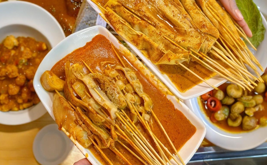 學習小吃串串涮豆皮，有蘸水的那種？擺攤創(chuàng)業(yè)的獨家秘方來了！(圖2)