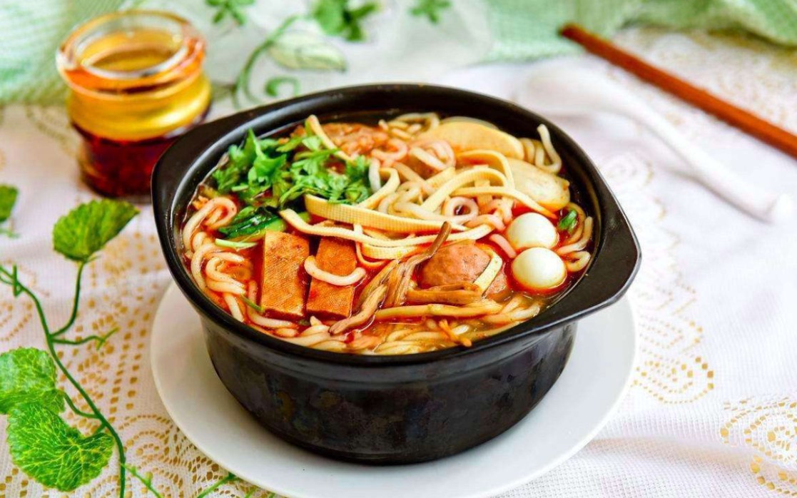 砂鍋土豆粉教學(xué)：從零到精通，助您輕松掌握這道暖心美食！(圖2)