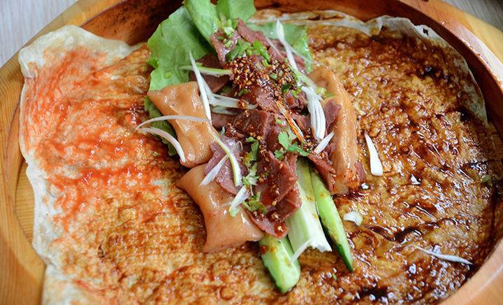 鹵肉卷餅培訓(xùn)學(xué)校所在地推薦：從選材到制作，掌握正宗鹵肉卷餅核心技術(shù)！(圖2)