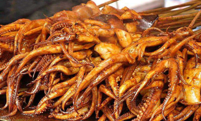 創(chuàng)業(yè)必學(xué)！鐵板魷魚和鐵板鴨腸技術(shù)培訓(xùn)，輕松開店！(圖2)