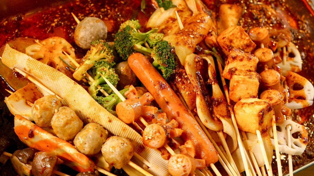 濟(jì)南炸串培訓(xùn)，學(xué)會(huì)炸串技術(shù)，輕松創(chuàng)業(yè)！(圖2)