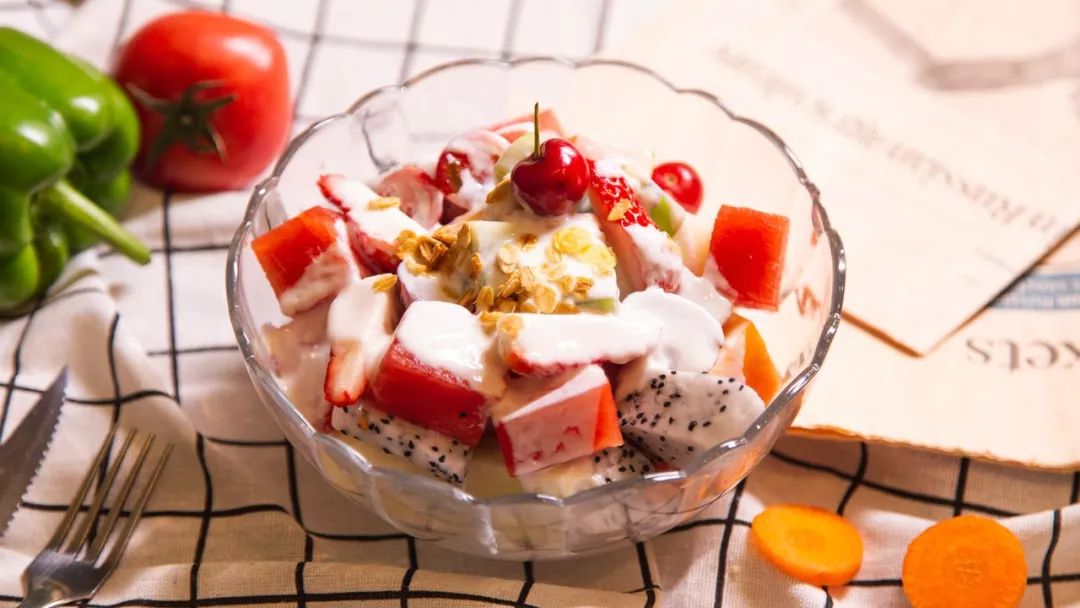 學(xué)做水果撈技術(shù)在哪里？來這里學(xué)習(xí)，做出新鮮美味！(圖2)