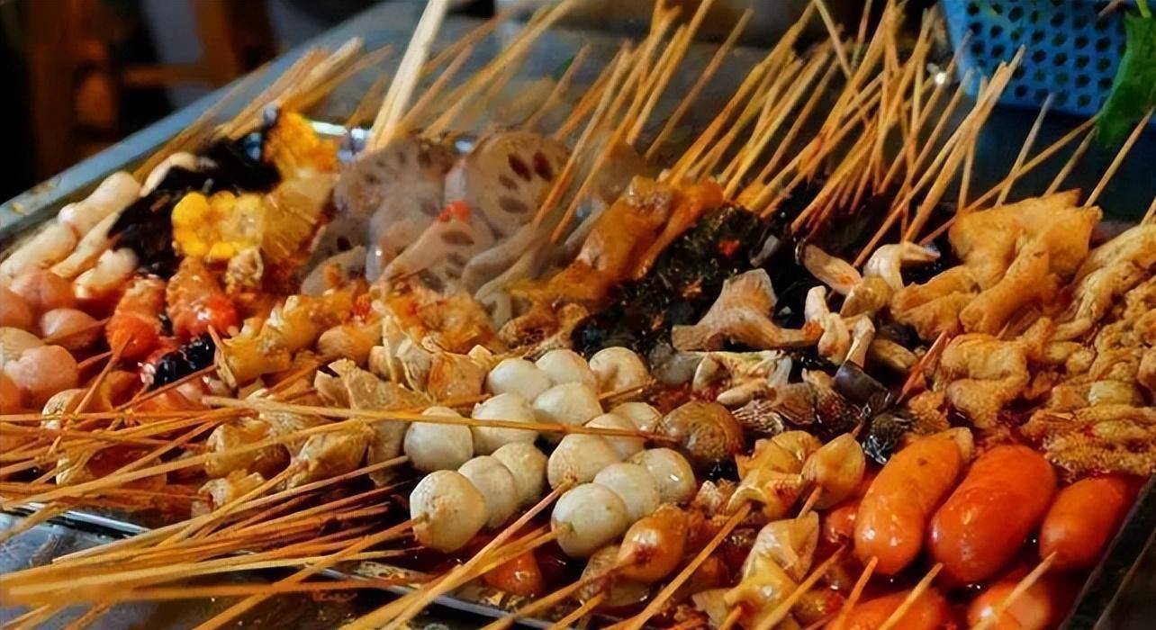 冷鍋串串技術(shù)哪里學(xué)最正宗？來這里學(xué)技術(shù)，輕松開店盈利！(圖2)