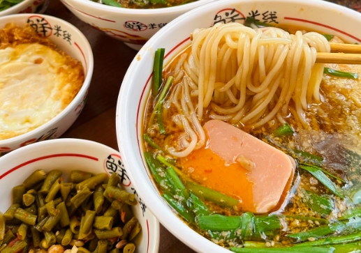 米線教學(xué)培訓(xùn)哪里學(xué)？從零開始，掌握米線技術(shù)，輕松開店創(chuàng)業(yè)！(圖2)