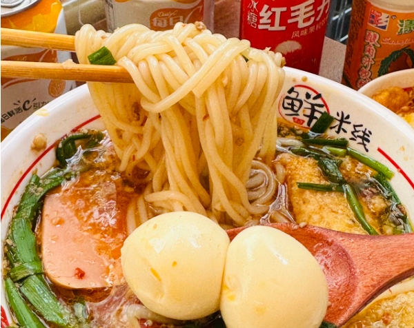 米線教學(xué)培訓(xùn)哪里學(xué)？從零開始，掌握米線技術(shù)，輕松開店創(chuàng)業(yè)！(圖3)