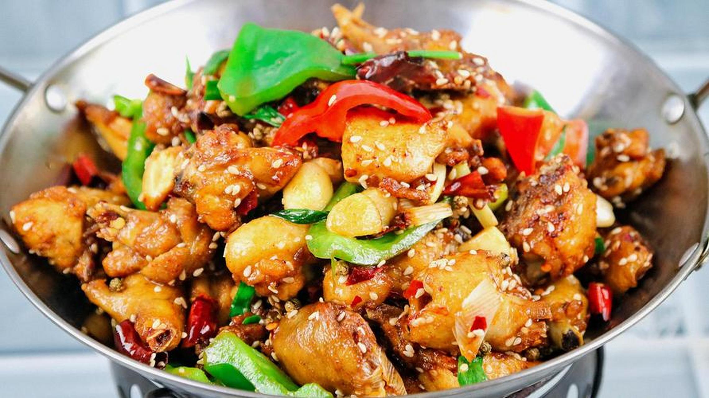 干鍋雞技術培訓，開店必學！如何從零開始，掌握正宗干鍋雞的制作技巧！(圖3)