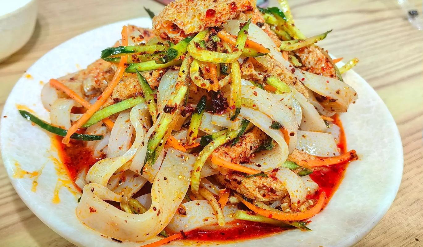 學(xué)做涼皮土調(diào)料怎么收費(fèi)？揭秘正宗涼皮秘方，避坑必看！(圖2)